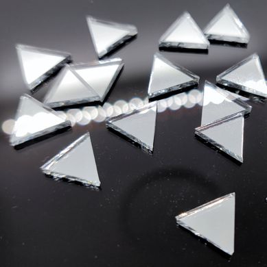 Дзеркальний декор, малий трикутник, 32 г. Розмір 12-13 мм