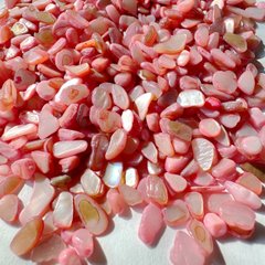 Натуральний камінь. Шліфований перламутр, колір "Рожева сакура", фракція 2-5 мм. Уп. 50 г