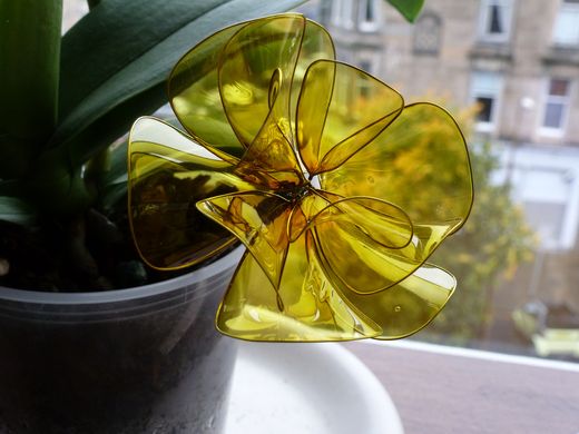 Смола Crystal Vitrail прозора жовта, 100 мл, для декоративних виробів.
